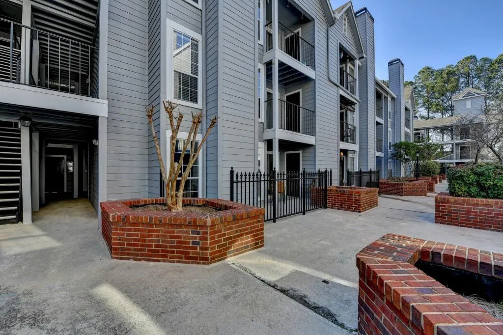 402 Granville Court, Atlanta, Georgia 30328, 1 Bedroom Bedrooms, ,1 BathroomBathrooms,Residential,Sold,402 Granville Court,7505019