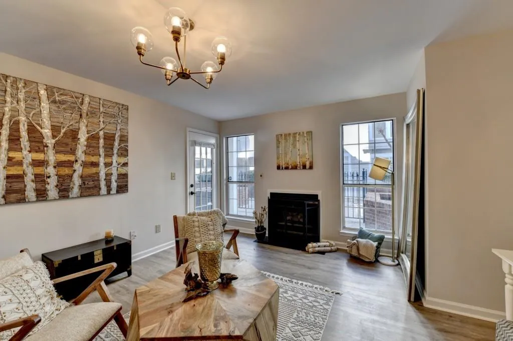 402 Granville Court, Atlanta, Georgia 30328, 1 Bedroom Bedrooms, ,1 BathroomBathrooms,Residential,Sold,402 Granville Court,7505019