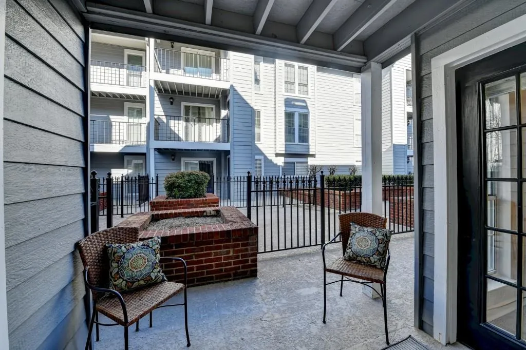 402 Granville Court, Atlanta, Georgia 30328, 1 Bedroom Bedrooms, ,1 BathroomBathrooms,Residential,Sold,402 Granville Court,7505019