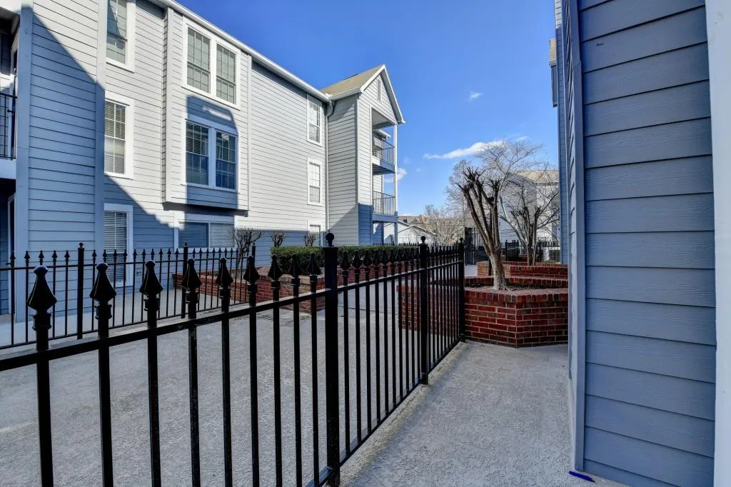 402 Granville Court, Atlanta, Georgia 30328, 1 Bedroom Bedrooms, ,1 BathroomBathrooms,Residential,Sold,402 Granville Court,7505019