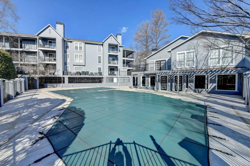 402 Granville Court, Atlanta, Georgia 30328, 1 Bedroom Bedrooms, ,1 BathroomBathrooms,Residential,Sold,402 Granville Court,7505019