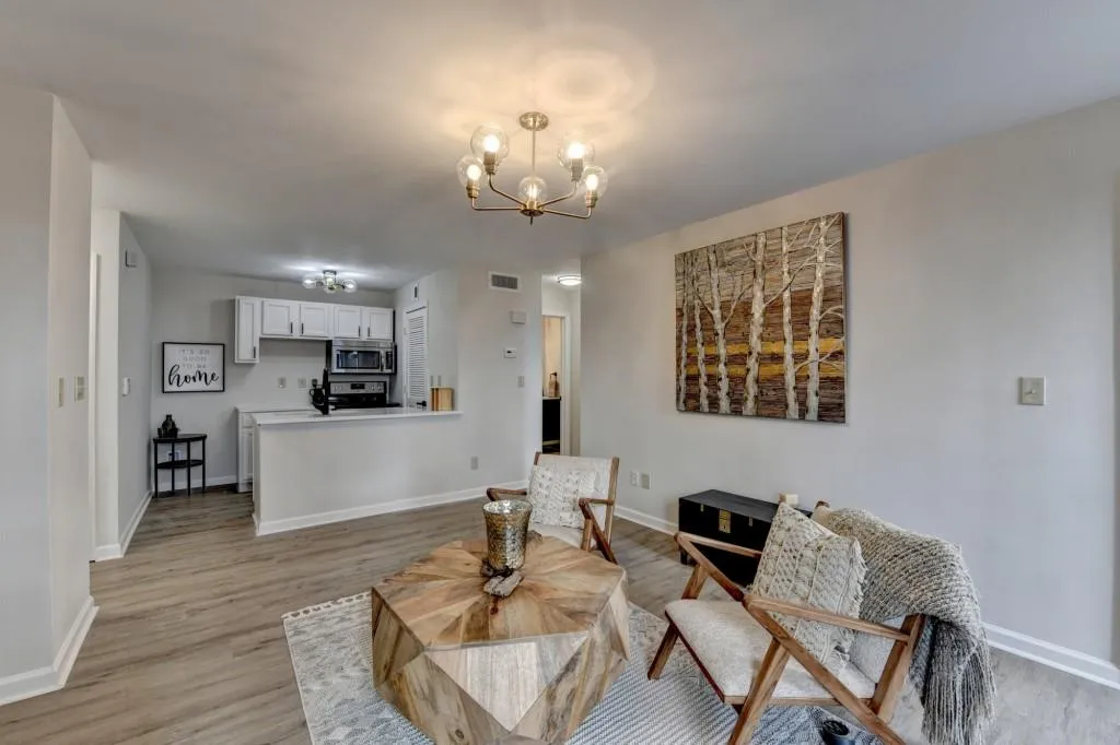 402 Granville Court, Atlanta, Georgia 30328, 1 Bedroom Bedrooms, ,1 BathroomBathrooms,Residential,Sold,402 Granville Court,7505019