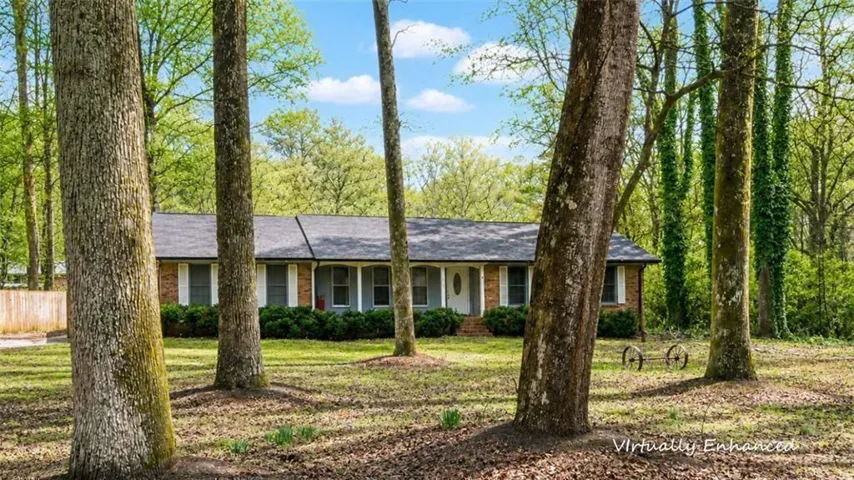 2329 Valley Way, Snellville, Georgia 30078