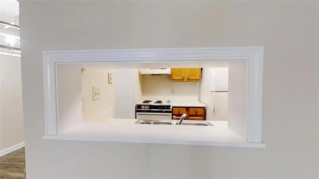 300 Johnson Ferry Road Ne Unit A311, Sandy Springs, Georgia 30328, 1 Bedroom Bedrooms, ,1 BathroomBathrooms,Residential,Sold,300 Johnson Ferry Road Ne Unit A311,6527536