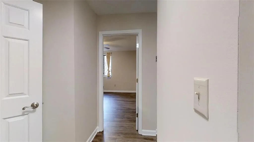 300 Johnson Ferry Road Ne Unit A311, Sandy Springs, Georgia 30328, 1 Bedroom Bedrooms, ,1 BathroomBathrooms,Residential,Sold,300 Johnson Ferry Road Ne Unit A311,6527536