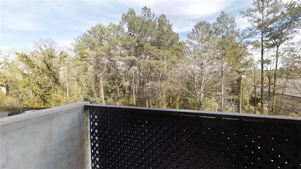 300 Johnson Ferry Road Ne Unit A311, Sandy Springs, Georgia 30328, 1 Bedroom Bedrooms, ,1 BathroomBathrooms,Residential,Sold,300 Johnson Ferry Road Ne Unit A311,6527536