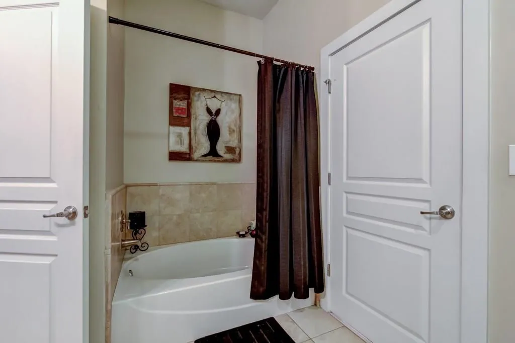 799 Hammond Drive Unit 125, Sandy Springs, Georgia 30328, 1 Bedroom Bedrooms, ,1 BathroomBathrooms,Residential,Sold,799 Hammond Drive Unit 125,5907469