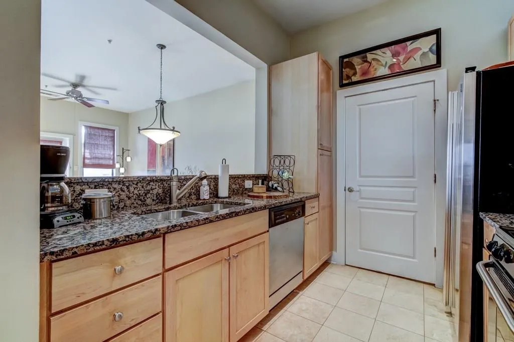 799 Hammond Drive Unit 125, Sandy Springs, Georgia 30328, 1 Bedroom Bedrooms, ,1 BathroomBathrooms,Residential,Sold,799 Hammond Drive Unit 125,5907469