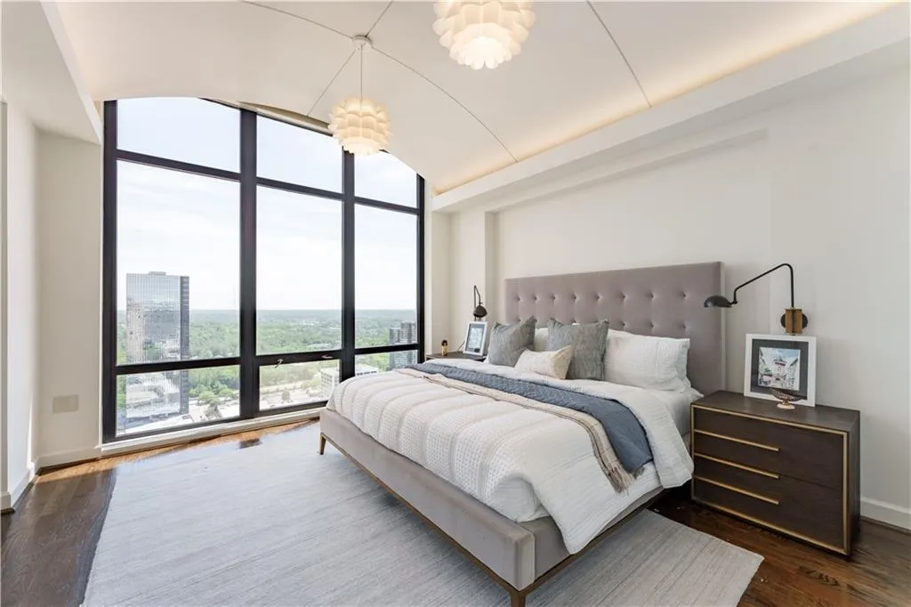 3475 Oak Valley Road Ne Unit 2940, Atlanta, Georgia 30326, 3 Bedrooms Bedrooms, ,3 BathroomsBathrooms,Residential,For Sale,3475 Oak Valley Road Ne Unit 2940,7565766