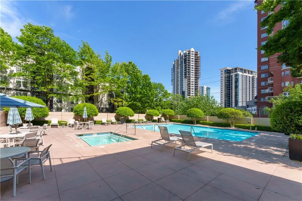 3475 Oak Valley Road Ne Unit 2940, Atlanta, Georgia 30326, 3 Bedrooms Bedrooms, ,3 BathroomsBathrooms,Residential,For Sale,3475 Oak Valley Road Ne Unit 2940,7565766