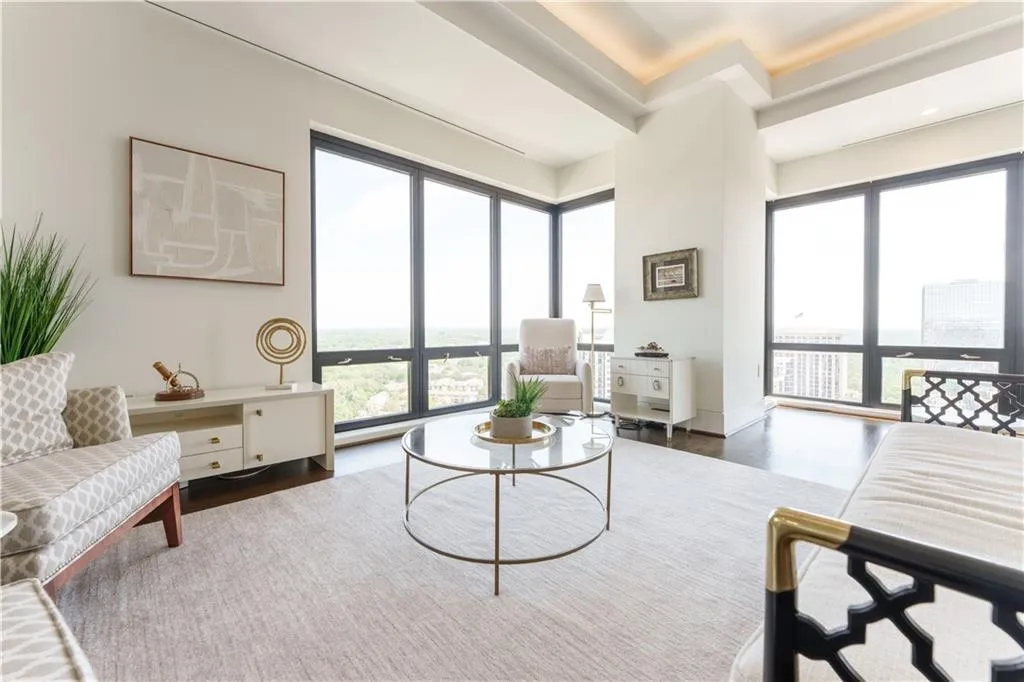 3475 Oak Valley Road Ne Unit 2940, Atlanta, Georgia 30326, 3 Bedrooms Bedrooms, ,3 BathroomsBathrooms,Residential,For Sale,3475 Oak Valley Road Ne Unit 2940,7565766