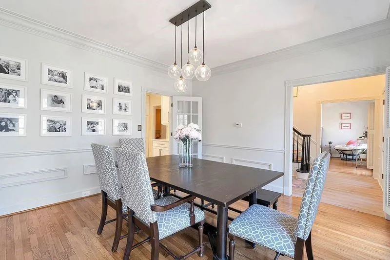 925 Lost Forest Drive, Sandy Springs, Georgia 30328, 5 Bedrooms Bedrooms, ,3 BathroomsBathrooms,Residential,Sold,925 Lost Forest Drive,7357937