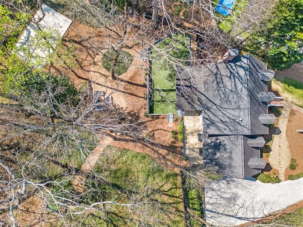 925 Lost Forest Drive, Sandy Springs, Georgia 30328, 5 Bedrooms Bedrooms, ,3 BathroomsBathrooms,Residential,Sold,925 Lost Forest Drive,7357937