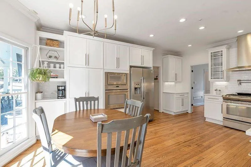 925 Lost Forest Drive, Sandy Springs, Georgia 30328, 5 Bedrooms Bedrooms, ,3 BathroomsBathrooms,Residential,Sold,925 Lost Forest Drive,7357937