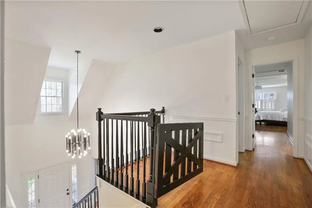 925 Lost Forest Drive, Sandy Springs, Georgia 30328, 5 Bedrooms Bedrooms, ,3 BathroomsBathrooms,Residential,Sold,925 Lost Forest Drive,7357937