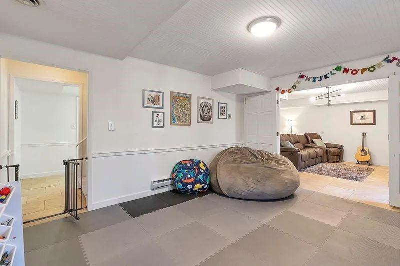 925 Lost Forest Drive, Sandy Springs, Georgia 30328, 5 Bedrooms Bedrooms, ,3 BathroomsBathrooms,Residential,Sold,925 Lost Forest Drive,7357937