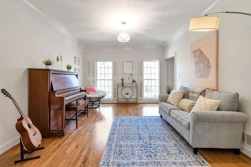 925 Lost Forest Drive, Sandy Springs, Georgia 30328, 5 Bedrooms Bedrooms, ,3 BathroomsBathrooms,Residential,Sold,925 Lost Forest Drive,7357937