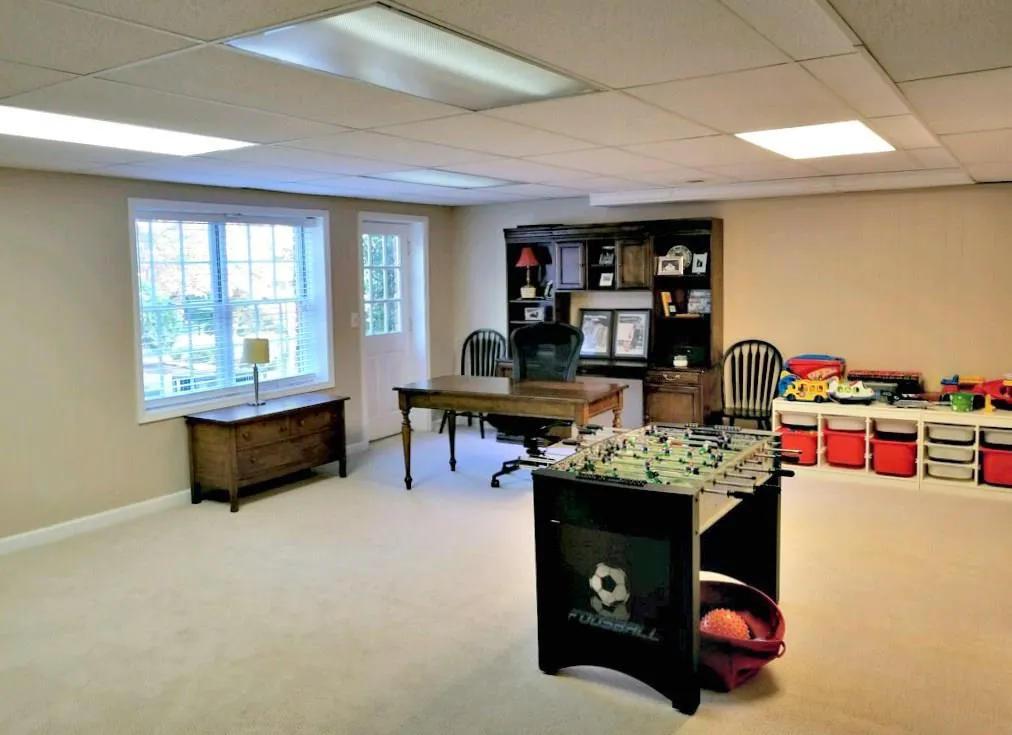 6930 Hunters Knoll Ne, Sandy Springs, Georgia 30328, 5 Bedrooms Bedrooms, ,3 BathroomsBathrooms,Residential,Sold,6930 Hunters Knoll Ne,5921897
