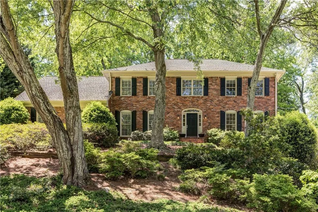 6930 Hunters Knoll Ne, Sandy Springs, Georgia 30328, 5 Bedrooms Bedrooms, ,3 BathroomsBathrooms,Residential,Sold,6930 Hunters Knoll Ne,5921897