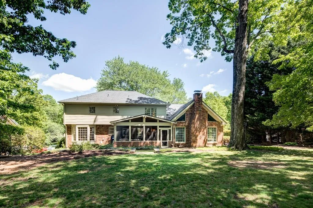6930 Hunters Knoll Ne, Sandy Springs, Georgia 30328, 5 Bedrooms Bedrooms, ,3 BathroomsBathrooms,Residential,Sold,6930 Hunters Knoll Ne,5921897