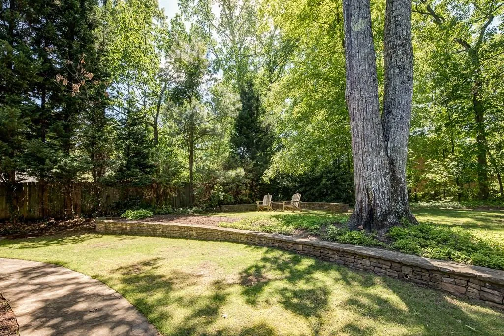 6930 Hunters Knoll Ne, Sandy Springs, Georgia 30328, 5 Bedrooms Bedrooms, ,3 BathroomsBathrooms,Residential,Sold,6930 Hunters Knoll Ne,5921897