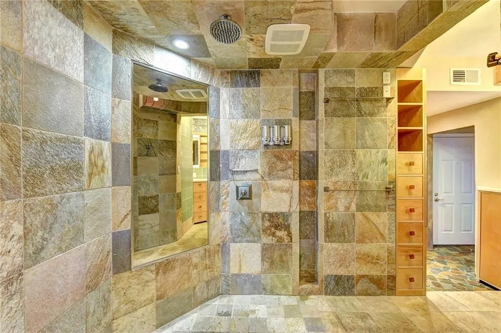 795 Hammond Drive Unit 2205, Atlanta, Georgia 30328, 2 Bedrooms Bedrooms, ,2 BathroomsBathrooms,Residential,Sold,795 Hammond Drive Unit 2205,6120596