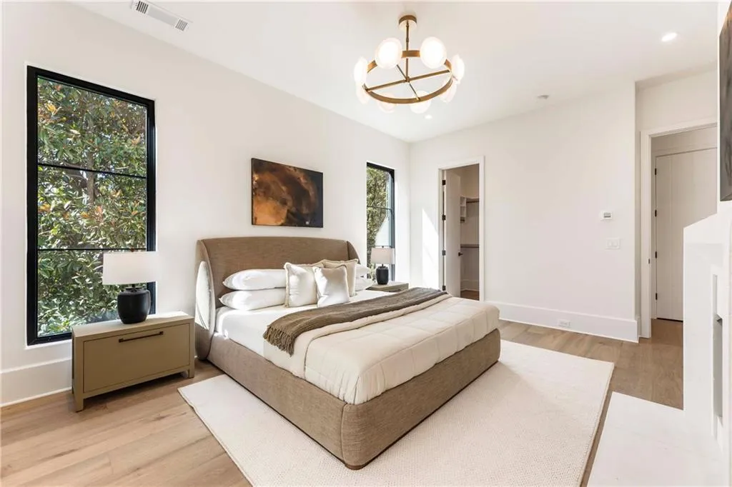 388 Londonberry Road Nw, Sandy Springs, Georgia 30327, 6 Bedrooms Bedrooms, 0 ,6 BathroomsBathrooms,Residential,For Sale,388 Londonberry Road Nw,7821788
