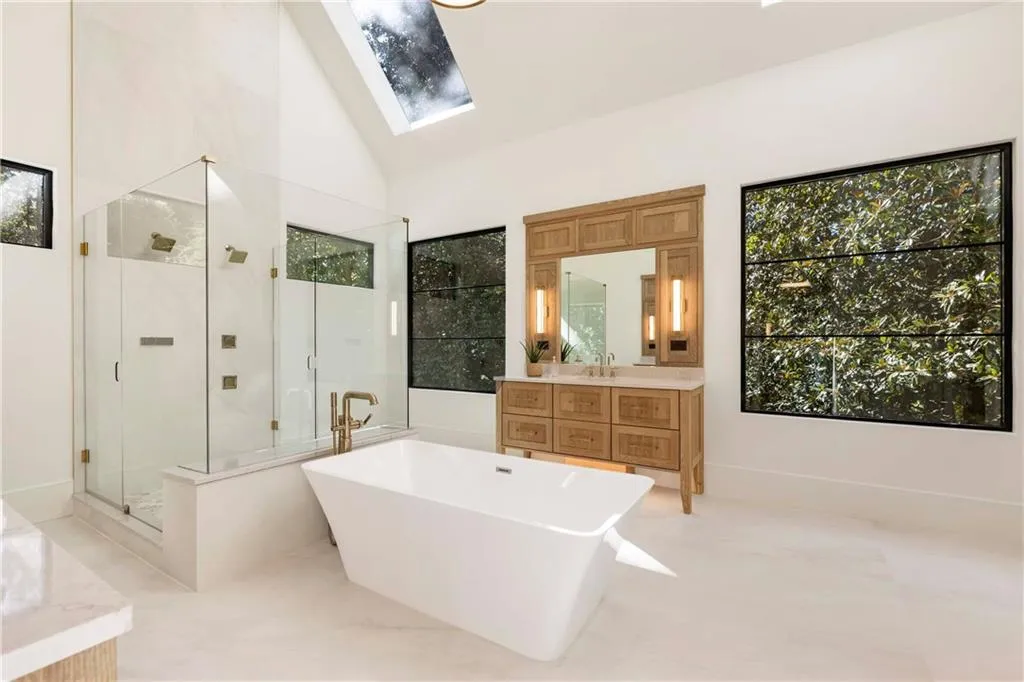 388 Londonberry Road Nw, Sandy Springs, Georgia 30327, 6 Bedrooms Bedrooms, 0 ,6 BathroomsBathrooms,Residential,For Sale,388 Londonberry Road Nw,7821788