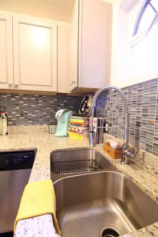 5400 Roswell Road Unit C5, Atlanta, Georgia 30342, 1 Bedroom Bedrooms, ,1 BathroomBathrooms,Residential,Sold,5400 Roswell Road Unit C5,5838855