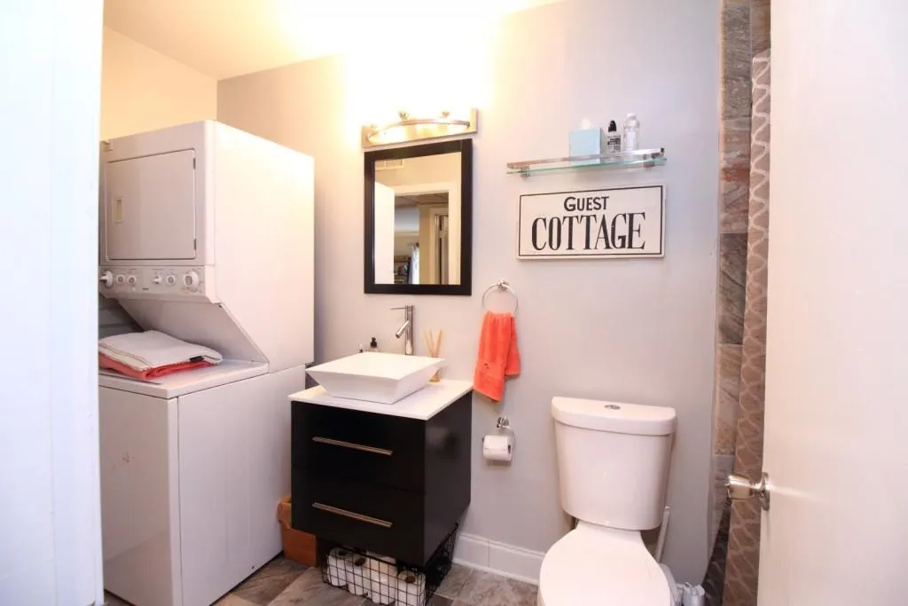 5400 Roswell Road Unit C5, Atlanta, Georgia 30342, 1 Bedroom Bedrooms, ,1 BathroomBathrooms,Residential,Sold,5400 Roswell Road Unit C5,5838855