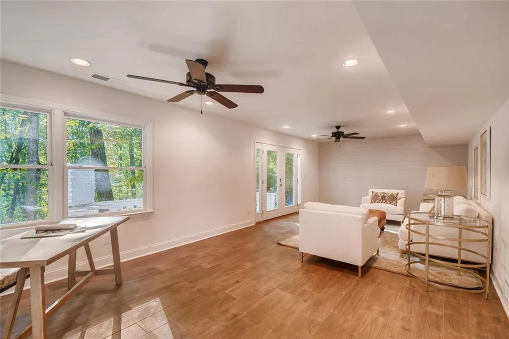 5005 Vallo Vista Court, Sandy Springs, Georgia 30342, 5 Bedrooms Bedrooms, ,3 BathroomsBathrooms,Residential,Sold,5005 Vallo Vista Court,6665194