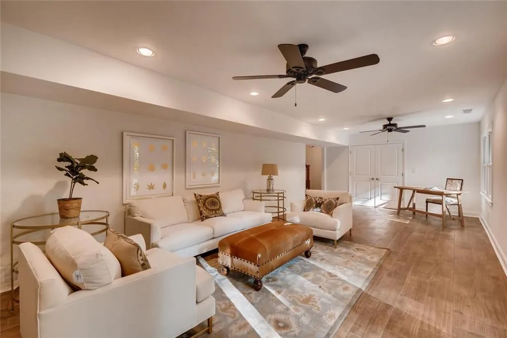 5005 Vallo Vista Court, Sandy Springs, Georgia 30342, 5 Bedrooms Bedrooms, ,3 BathroomsBathrooms,Residential,Sold,5005 Vallo Vista Court,6665194