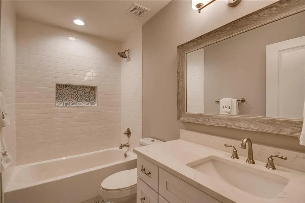 5005 Vallo Vista Court, Sandy Springs, Georgia 30342, 5 Bedrooms Bedrooms, ,3 BathroomsBathrooms,Residential,Sold,5005 Vallo Vista Court,6665194