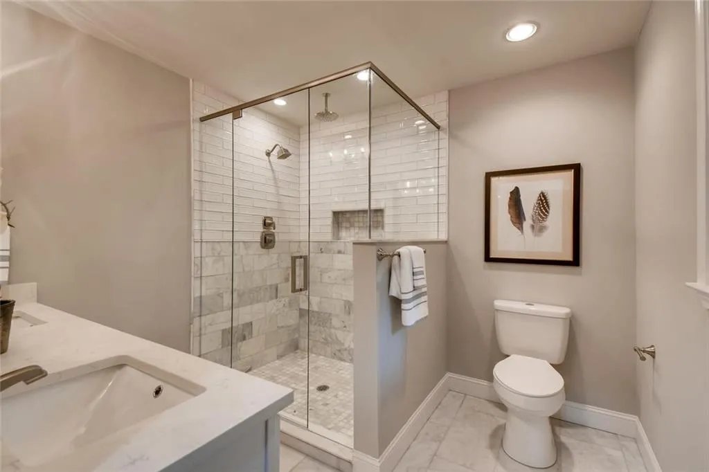 5005 Vallo Vista Court, Sandy Springs, Georgia 30342, 5 Bedrooms Bedrooms, ,3 BathroomsBathrooms,Residential,Sold,5005 Vallo Vista Court,6665194