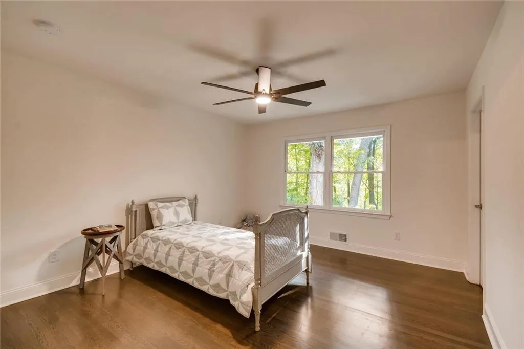 5005 Vallo Vista Court, Sandy Springs, Georgia 30342, 5 Bedrooms Bedrooms, ,3 BathroomsBathrooms,Residential,Sold,5005 Vallo Vista Court,6665194