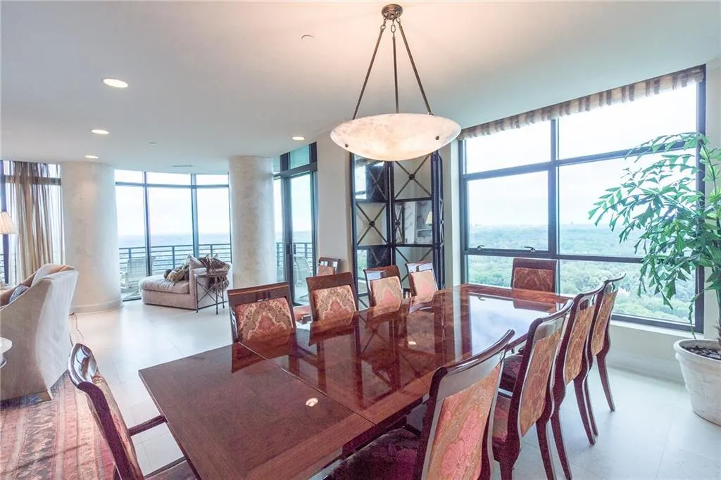 750 Park Avenue Ne Unit 27n, Atlanta, Georgia 30326, 3 Bedrooms Bedrooms, ,2 BathroomsBathrooms,Residential,Sold,750 Park Avenue Ne Unit 27n,5863399
