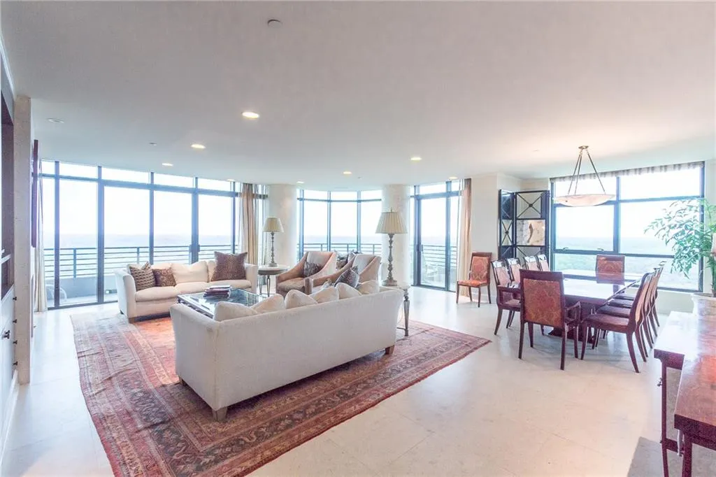 750 Park Avenue Ne Unit 27n, Atlanta, Georgia 30326, 3 Bedrooms Bedrooms, ,2 BathroomsBathrooms,Residential,Sold,750 Park Avenue Ne Unit 27n,5863399