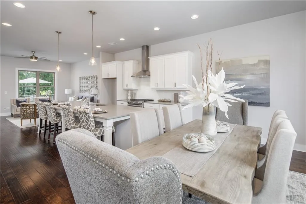 6071 Boylston Drive Unit 13, Sandy Springs, Georgia 30328, 3 Bedrooms Bedrooms, ,3 BathroomsBathrooms,Residential,Sold,6071 Boylston Drive Unit 13,6616638