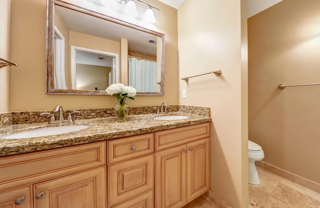 5137 Roswell Road Unit 10, Atlanta, Georgia 30342, 2 Bedrooms Bedrooms, ,2 BathroomsBathrooms,Residential,Sold,5137 Roswell Road Unit 10,6770574
