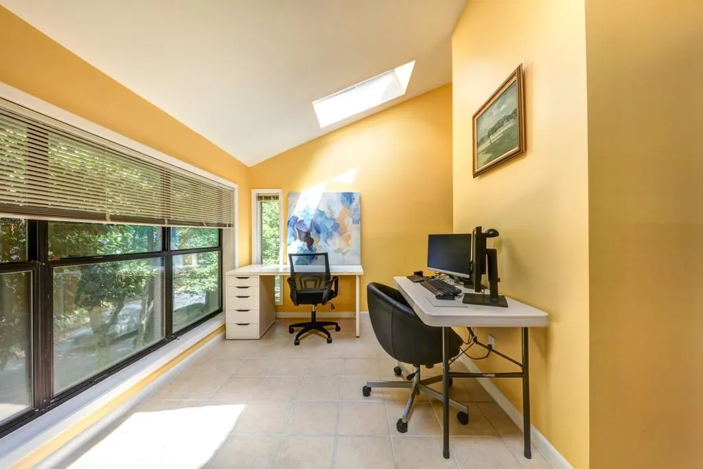 5137 Roswell Road Unit 10, Atlanta, Georgia 30342, 2 Bedrooms Bedrooms, ,2 BathroomsBathrooms,Residential,Sold,5137 Roswell Road Unit 10,6770574