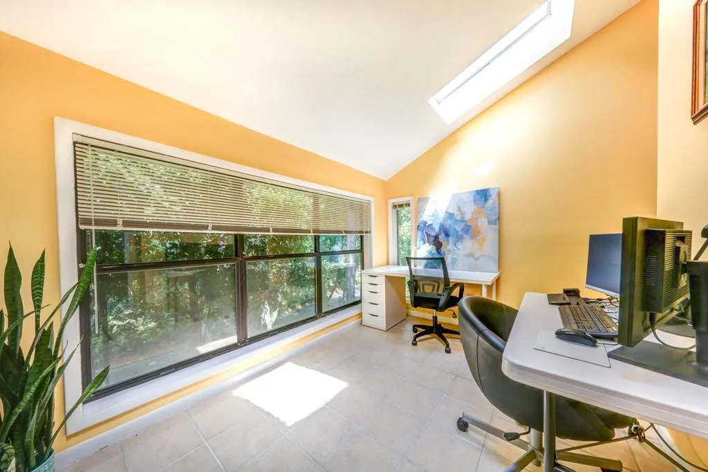 5137 Roswell Road Unit 10, Atlanta, Georgia 30342, 2 Bedrooms Bedrooms, ,2 BathroomsBathrooms,Residential,Sold,5137 Roswell Road Unit 10,6770574