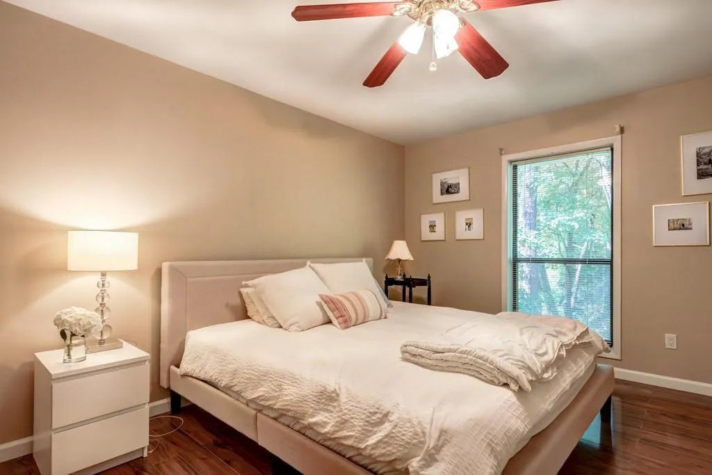 5137 Roswell Road Unit 10, Atlanta, Georgia 30342, 2 Bedrooms Bedrooms, ,2 BathroomsBathrooms,Residential,Sold,5137 Roswell Road Unit 10,6770574