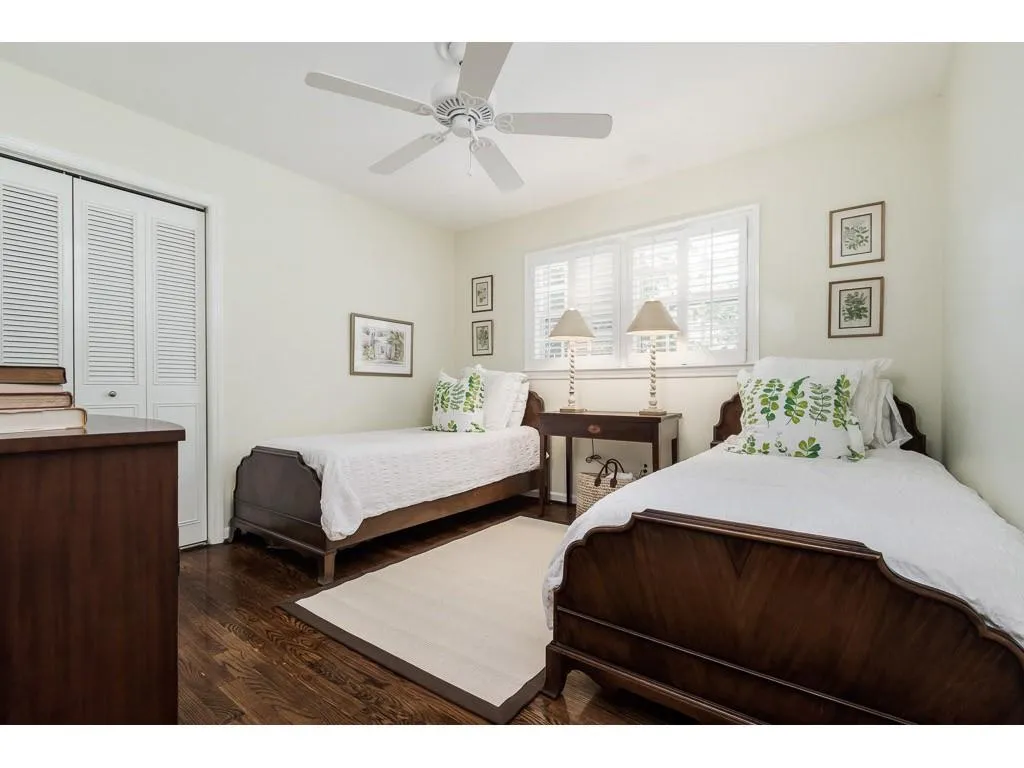380 Elden Drive, Sandy Springs, Georgia 30342, 4 Bedrooms Bedrooms, ,3 BathroomsBathrooms,Residential,Sold,380 Elden Drive,6060478