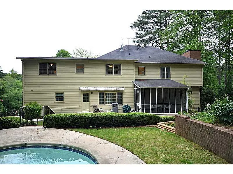 1010 Ivy Falls Drive, Atlanta, Georgia 30328, 6 Bedrooms Bedrooms, ,4 BathroomsBathrooms,Residential,Sold,1010 Ivy Falls Drive,5005311