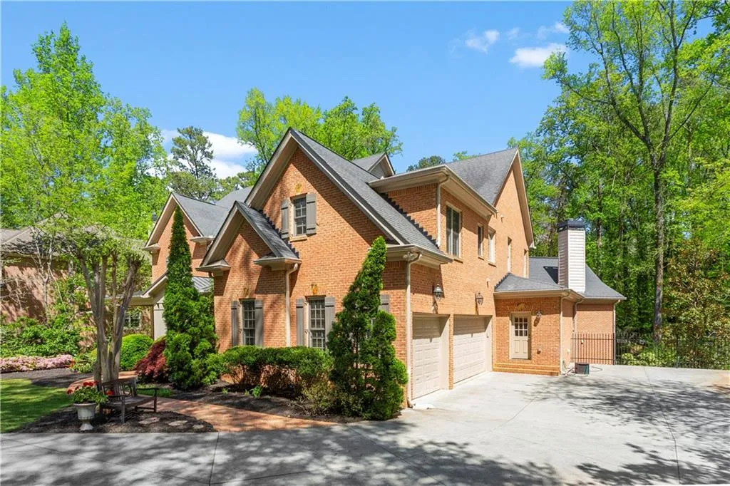 4859 Lake Forrest Drive, Atlanta, Georgia 30342, 7 Bedrooms Bedrooms, ,6 BathroomsBathrooms,Residential,Sold,4859 Lake Forrest Drive,7031962