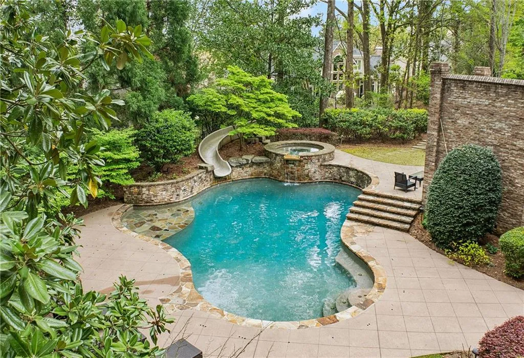 105 Kingston Manor, Atlanta, Georgia 30342, 7 Bedrooms Bedrooms, ,7 BathroomsBathrooms,Residential,For Sale,105 Kingston Manor,7560056