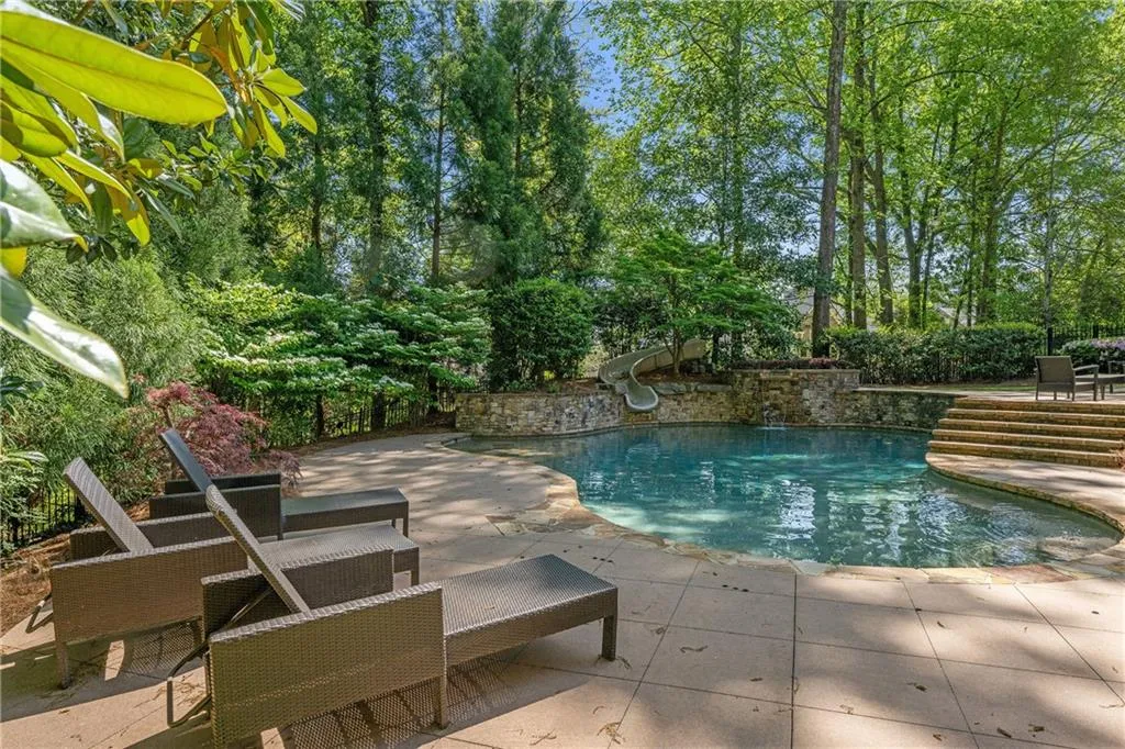 105 Kingston Manor, Atlanta, Georgia 30342, 7 Bedrooms Bedrooms, ,7 BathroomsBathrooms,Residential,For Sale,105 Kingston Manor,7560056