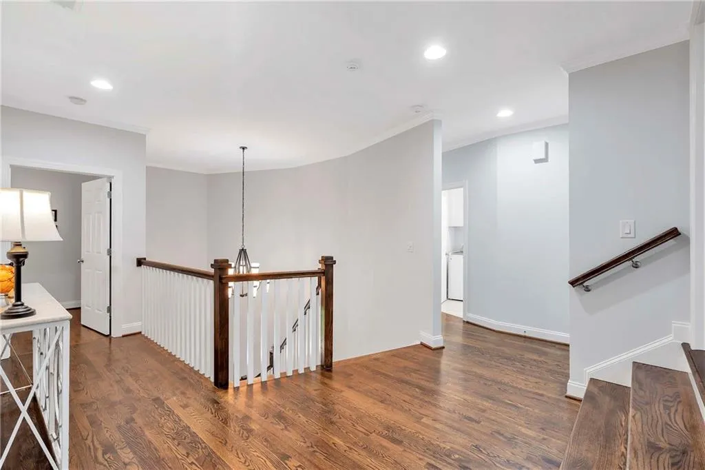 21 Cliftwood Drive Ne, Atlanta, Georgia 30328, 5 Bedrooms Bedrooms, ,5 BathroomsBathrooms,Residential,For Sale,21 Cliftwood Drive Ne,7636351