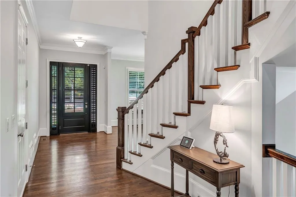 21 Cliftwood Drive Ne, Atlanta, Georgia 30328, 5 Bedrooms Bedrooms, ,5 BathroomsBathrooms,Residential,For Sale,21 Cliftwood Drive Ne,7636351