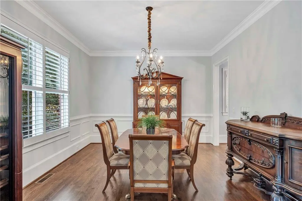 21 Cliftwood Drive Ne, Atlanta, Georgia 30328, 5 Bedrooms Bedrooms, ,5 BathroomsBathrooms,Residential,For Sale,21 Cliftwood Drive Ne,7636351